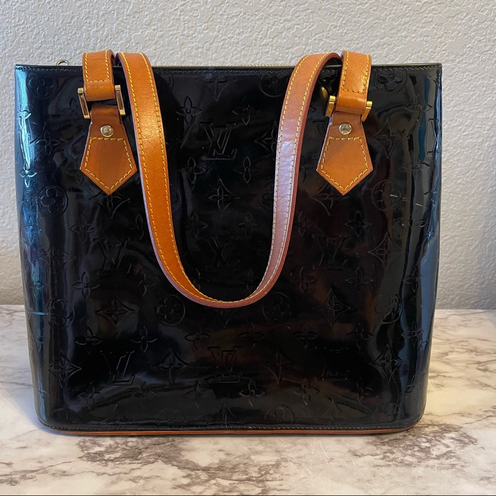 Louis Vuitton Hampton